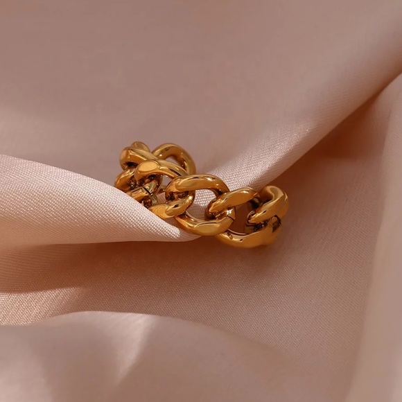 New Adjustable 18K Gold Chic Chunky Cuban Chain Ring, cute Ring, shiny Ring. - Picture 4 of 7